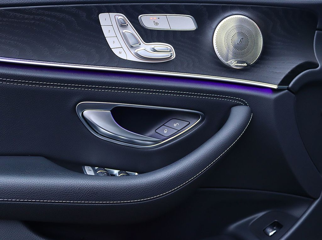 Mercedes-Benz E 300 2022