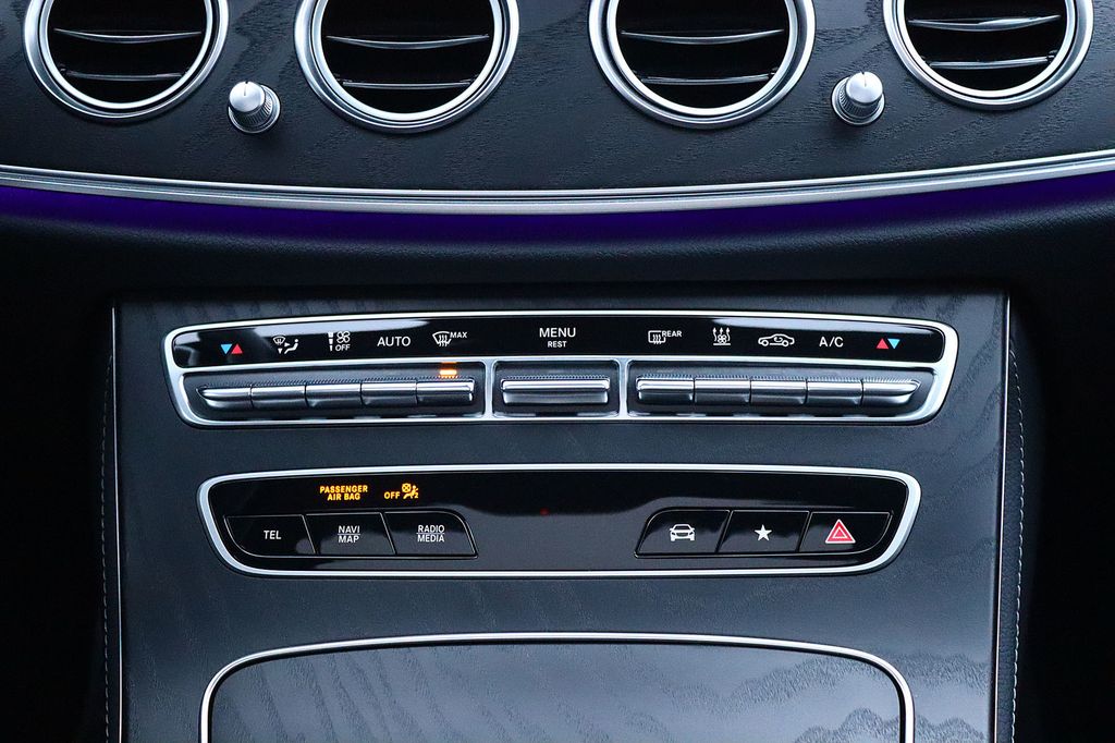 Mercedes-Benz E 300 2022