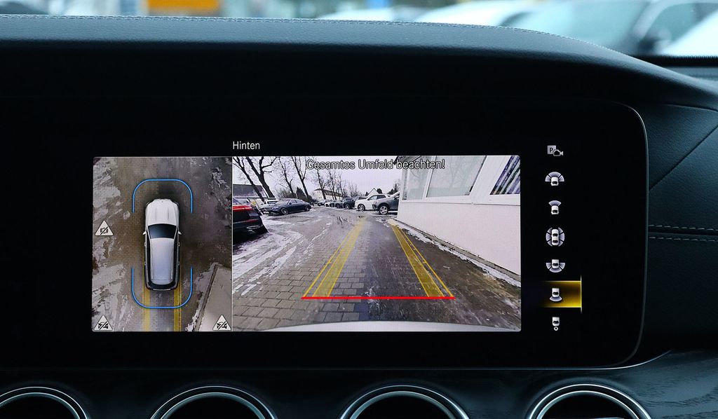 Mercedes-Benz E 300 2022