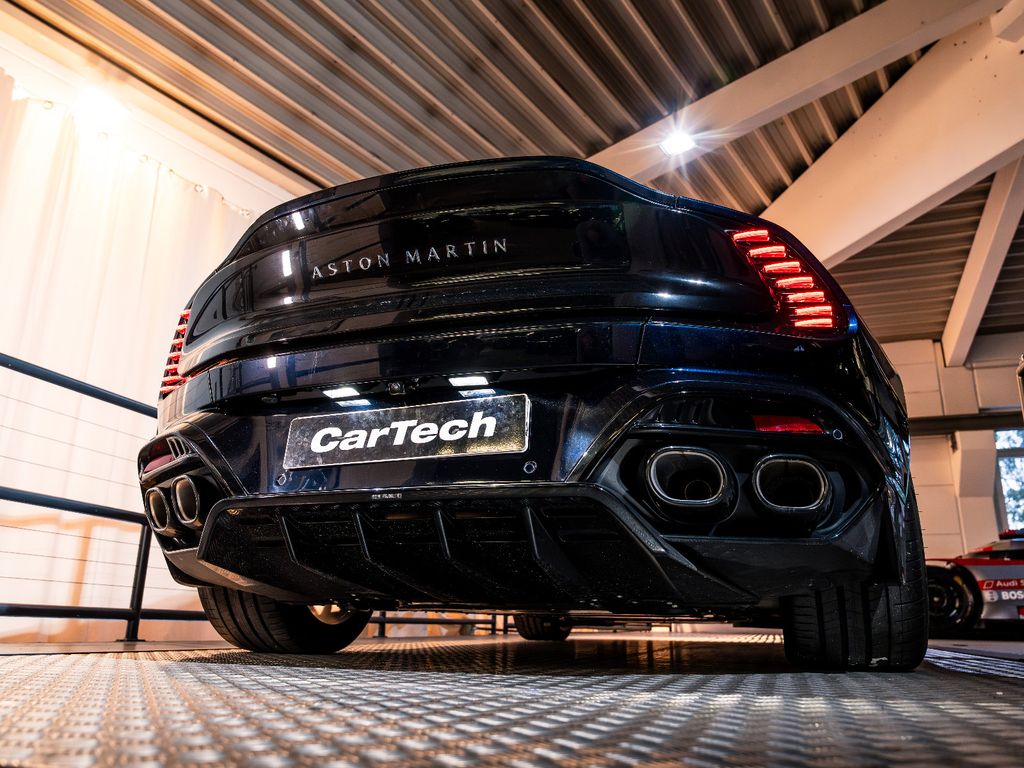 Aston Martin Vanquish 2025