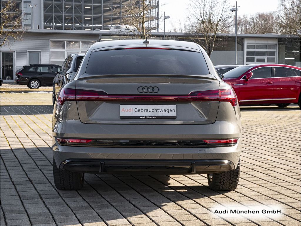 Audi e-tron 2022