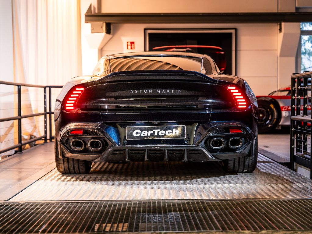 Aston Martin Vanquish 2025