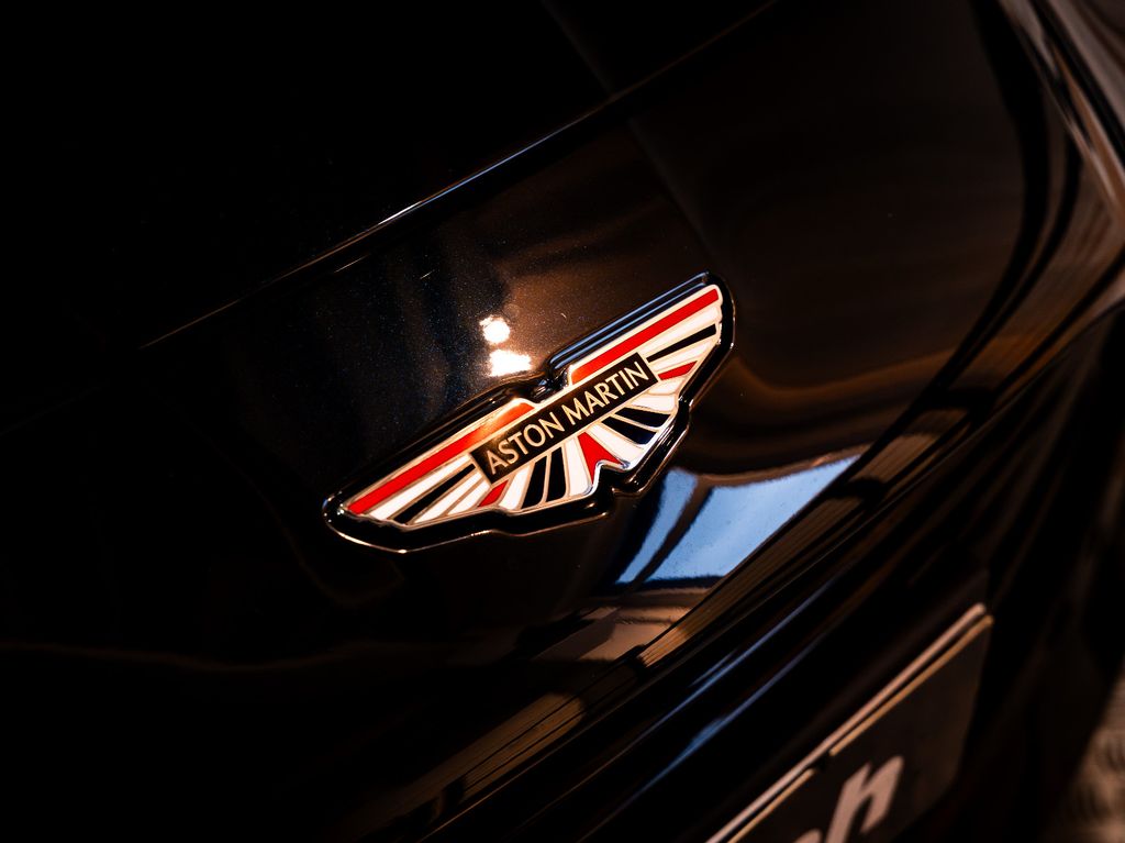 Aston Martin Vanquish 2025