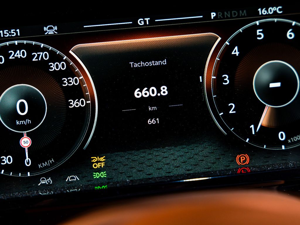 Aston Martin Vanquish 2025