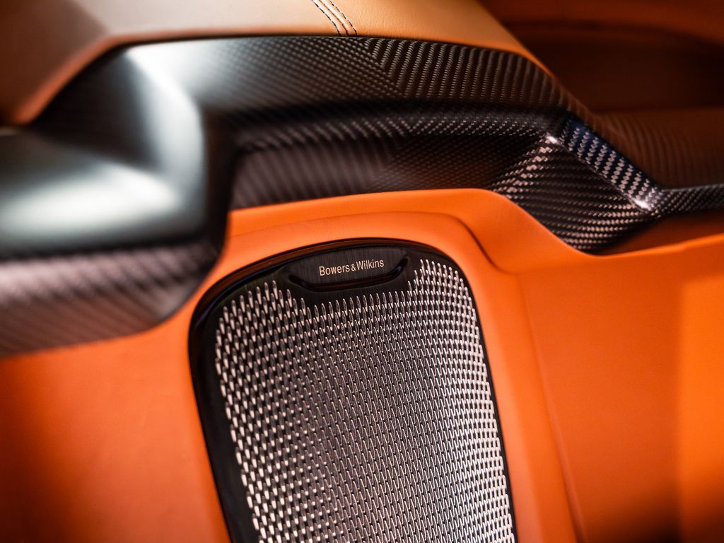 Aston Martin Vanquish 2025