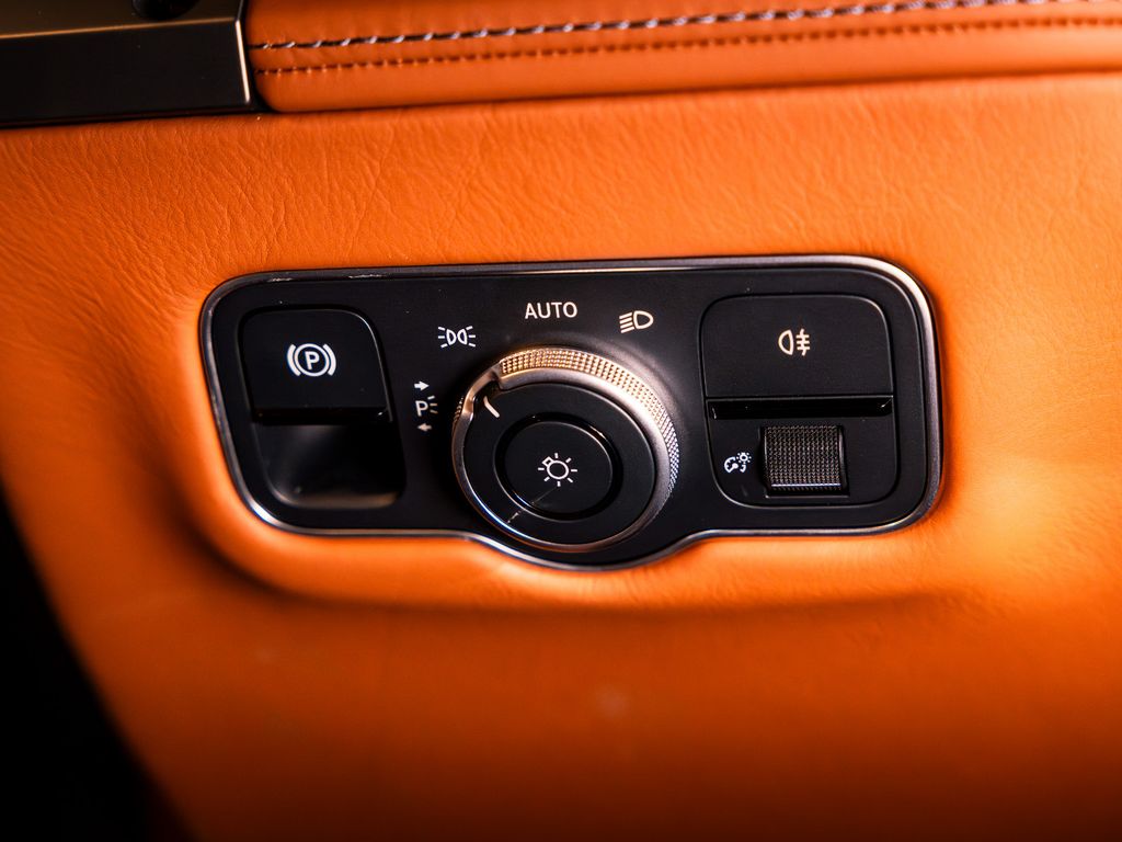 Aston Martin Vanquish 2025