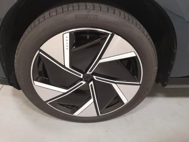 Volvo EX90 2025