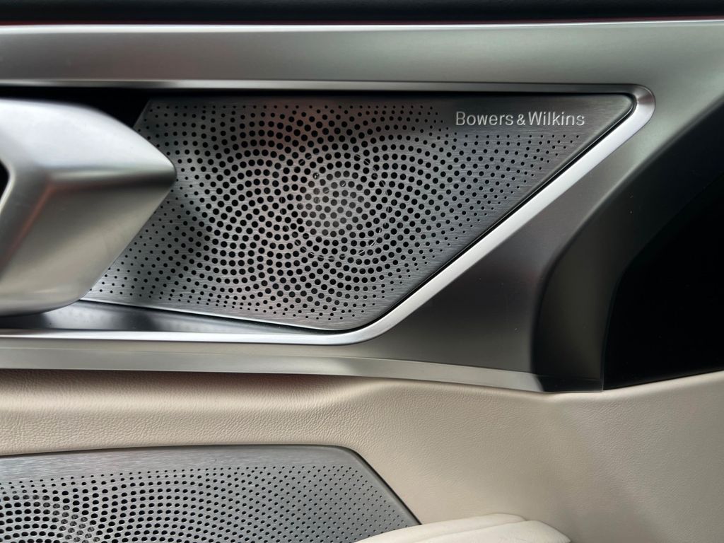 BMW M850 2021