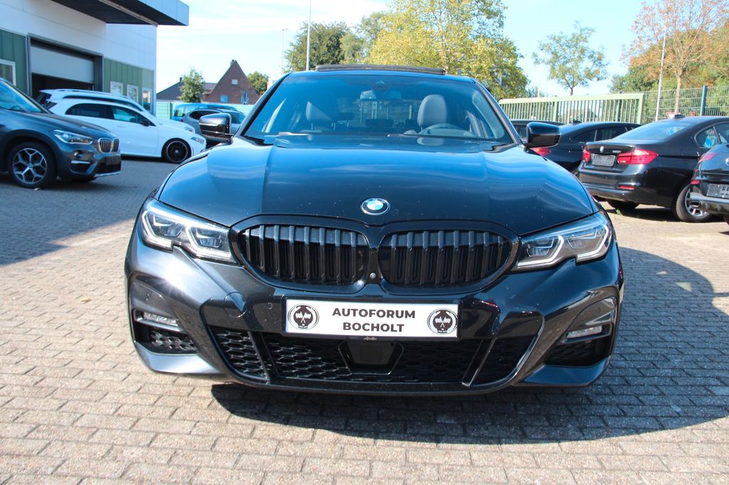 BMW 330 2021