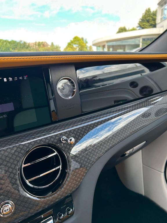 Rolls-Royce Spectre 2025