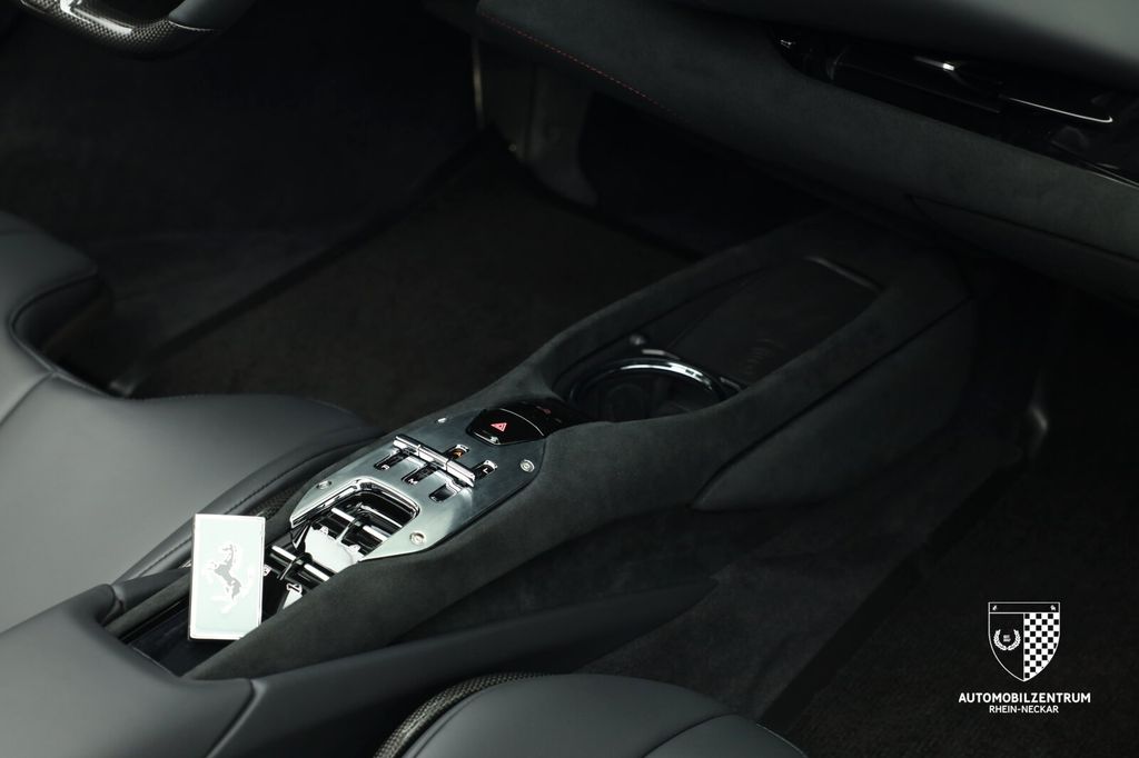 Ferrari 296 GTS 2024