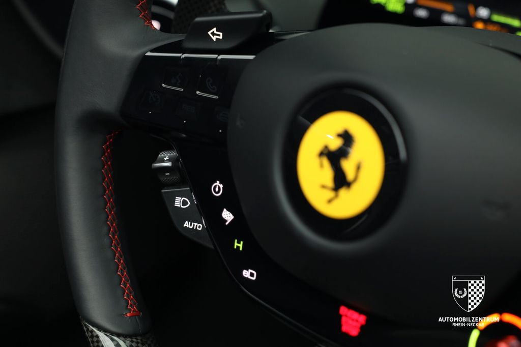 Ferrari 296 GTS 2024