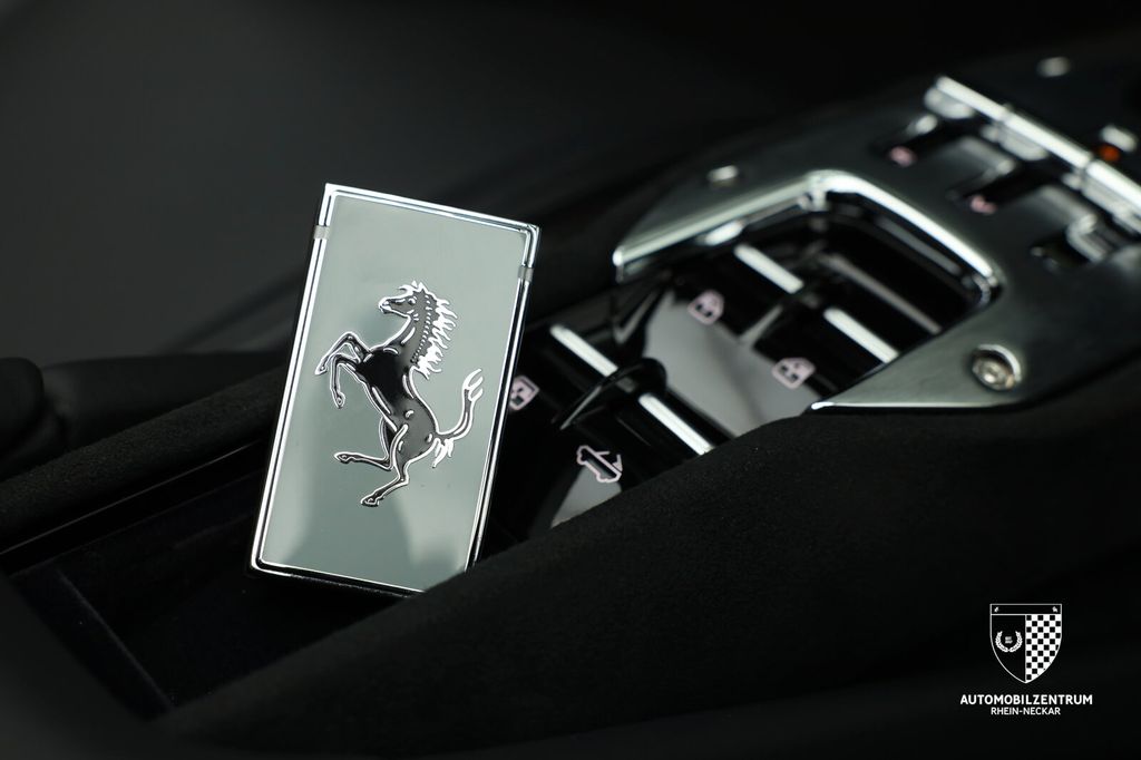 Ferrari 296 GTS 2024