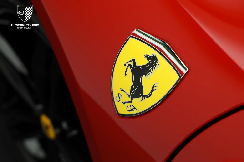 Ferrari 296 GTS 2024