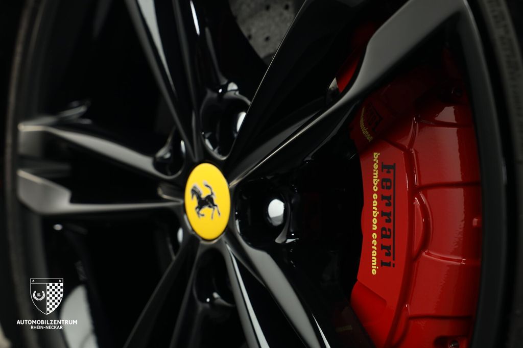 Ferrari 296 GTS 2024