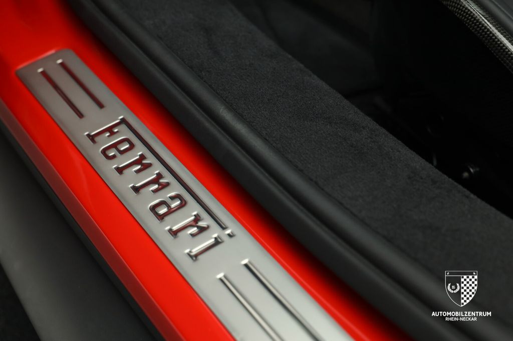 Ferrari 296 GTS 2024