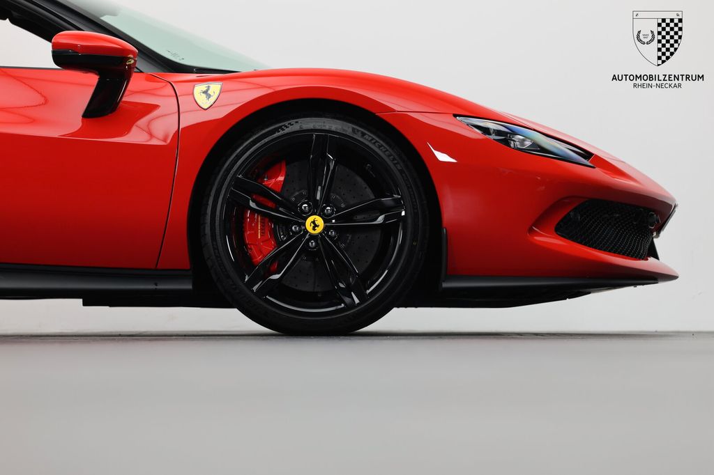 Ferrari 296 GTS 2024