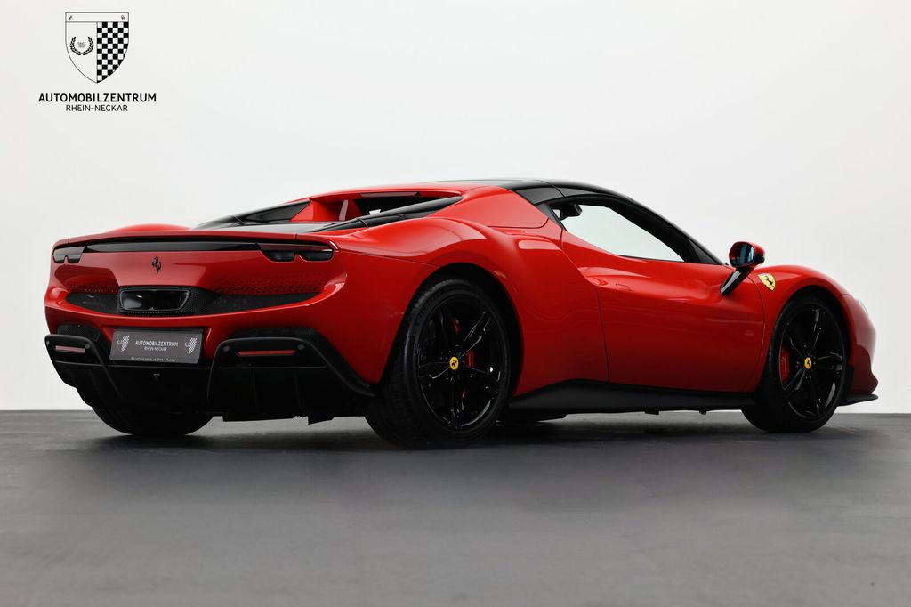 Ferrari 296 GTS 2024