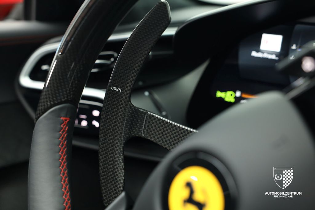 Ferrari 296 GTS 2024