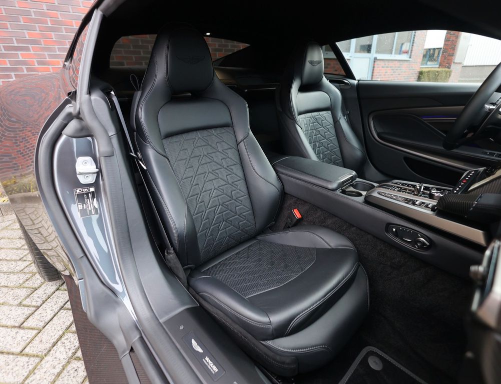 Aston Martin Vanquish 2024