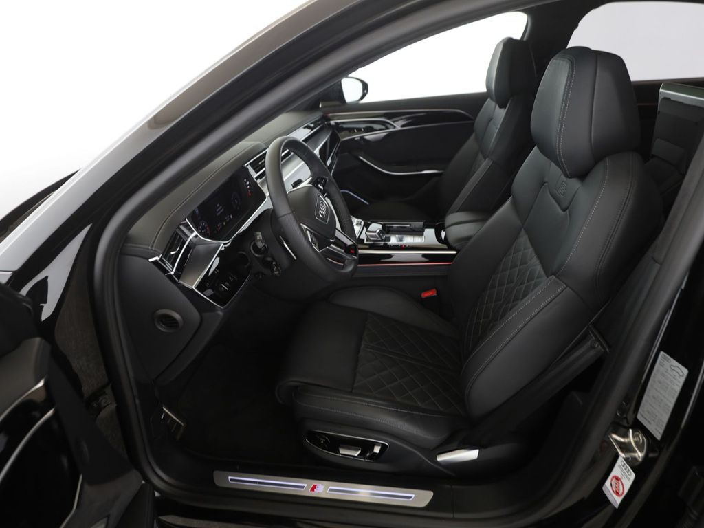 Audi S8 2025