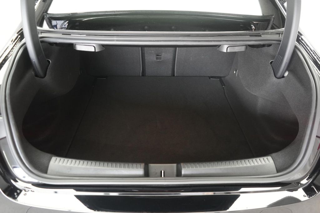 Mercedes-Benz CLA 200 2025