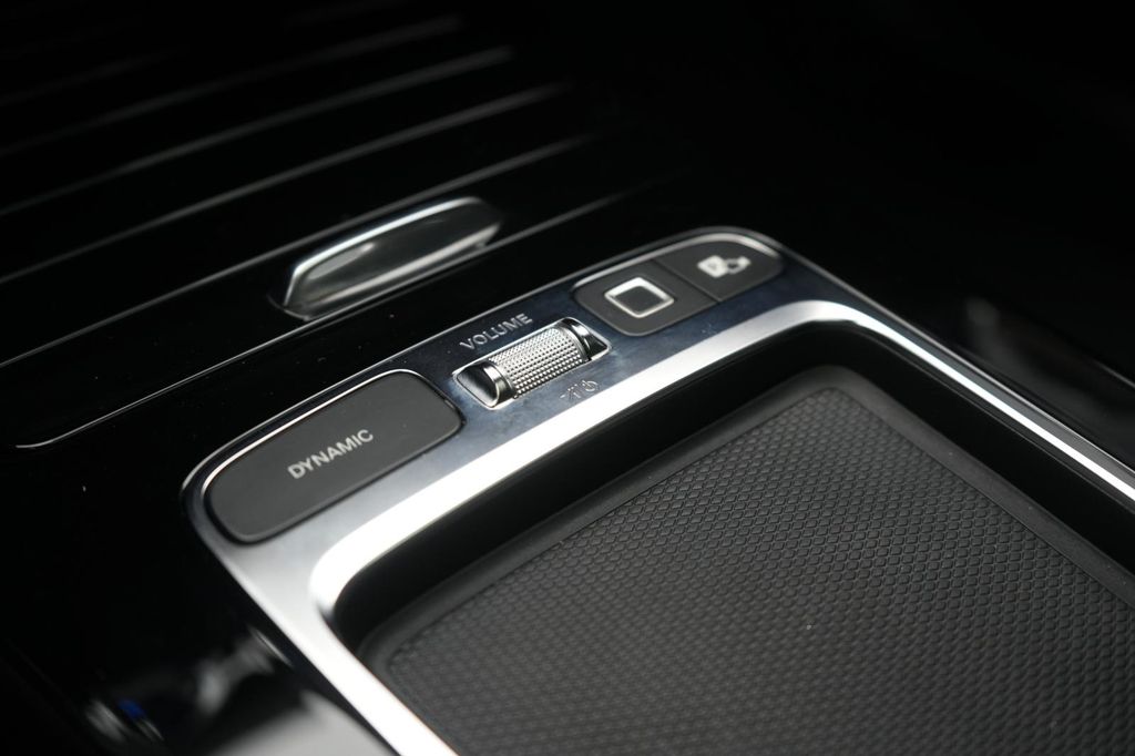 Mercedes-Benz CLA 200 2025