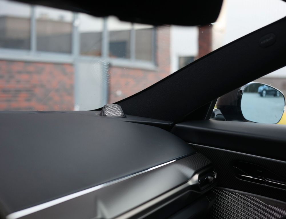Aston Martin Vanquish 2024