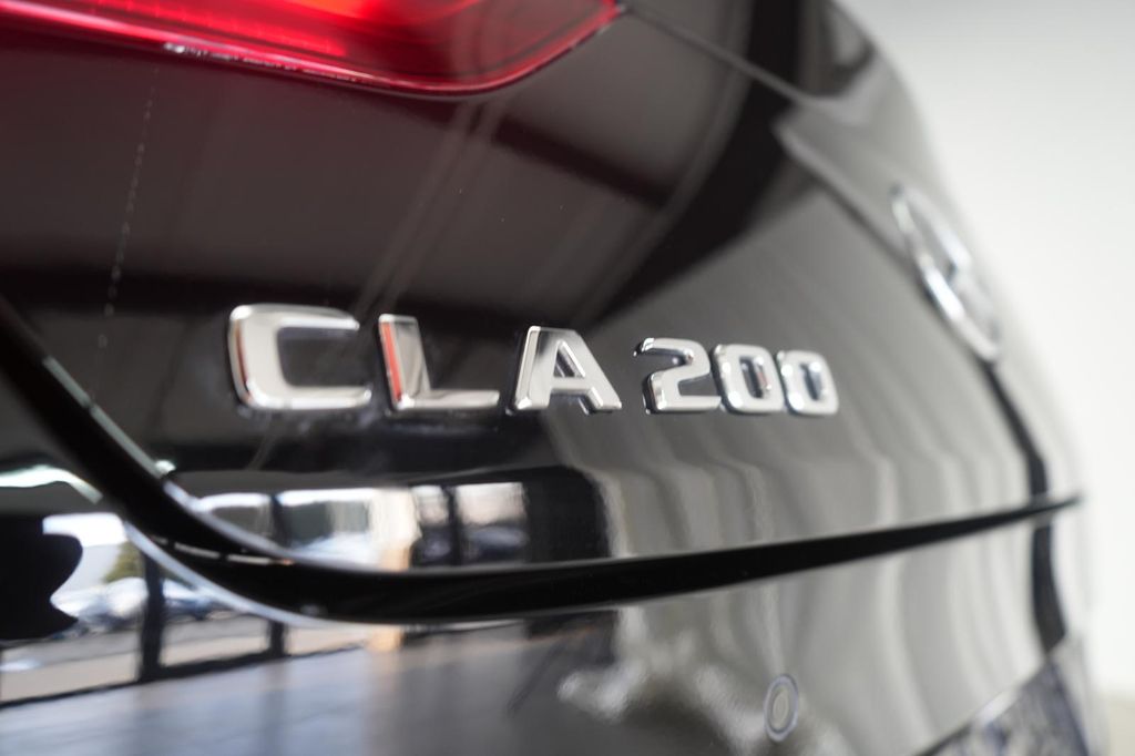 Mercedes-Benz CLA 200 2025