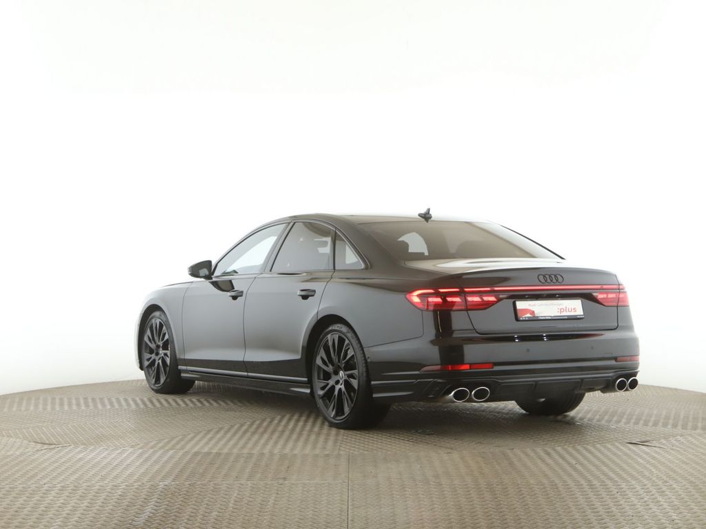 Audi S8 2025