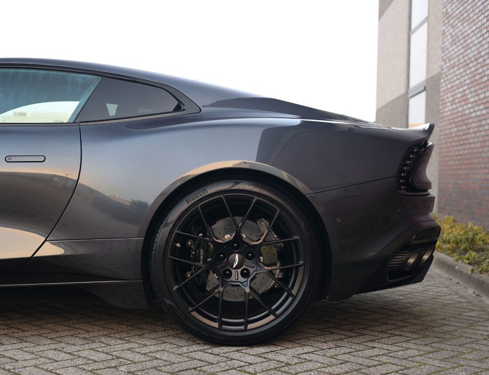 Aston Martin Vanquish 2024