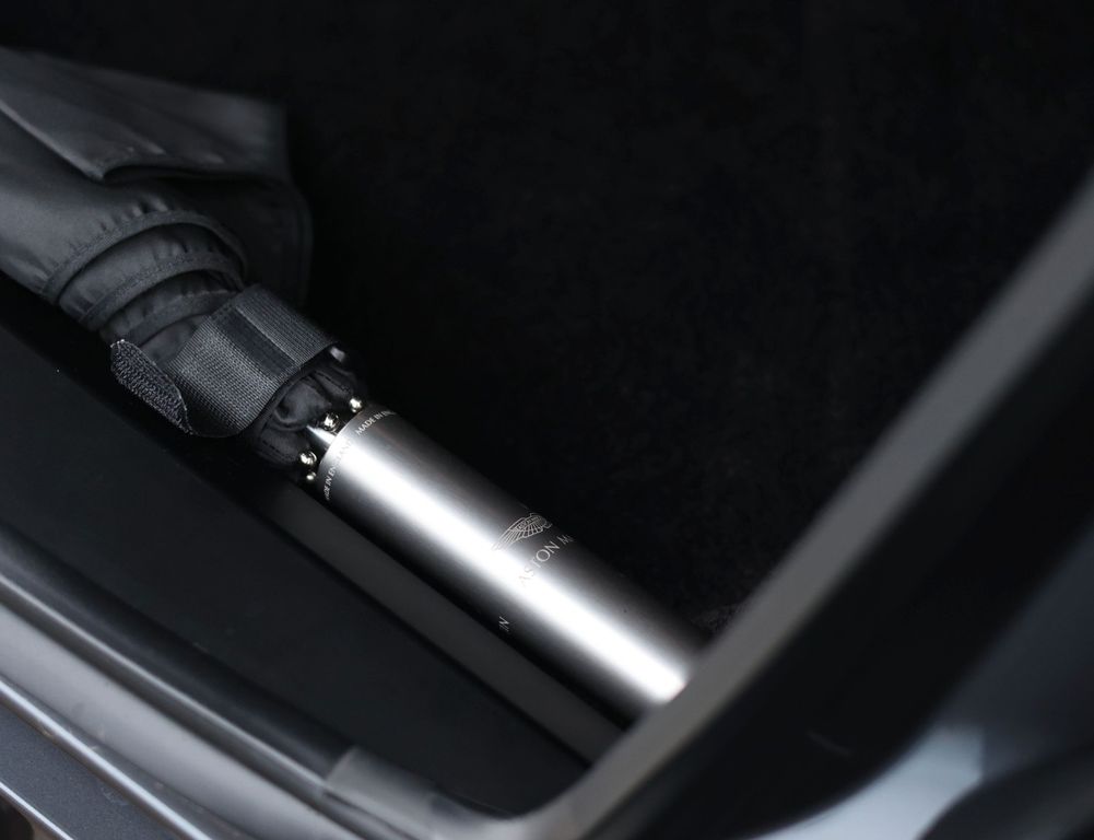 Aston Martin Vanquish 2024