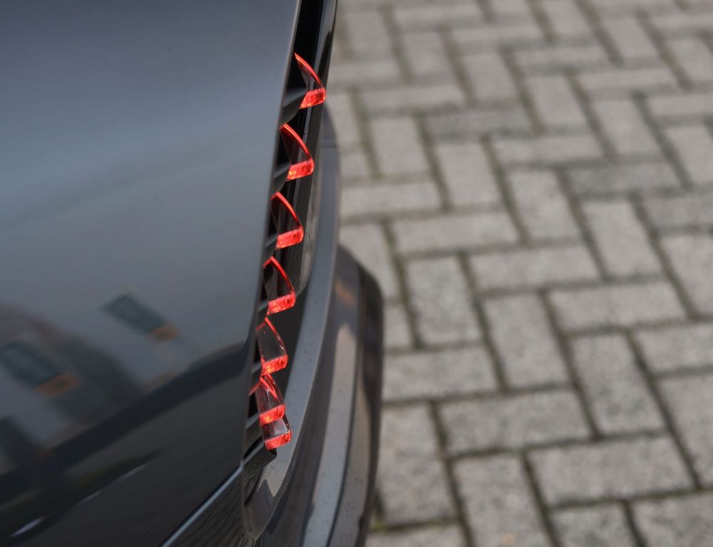 Aston Martin Vanquish 2024