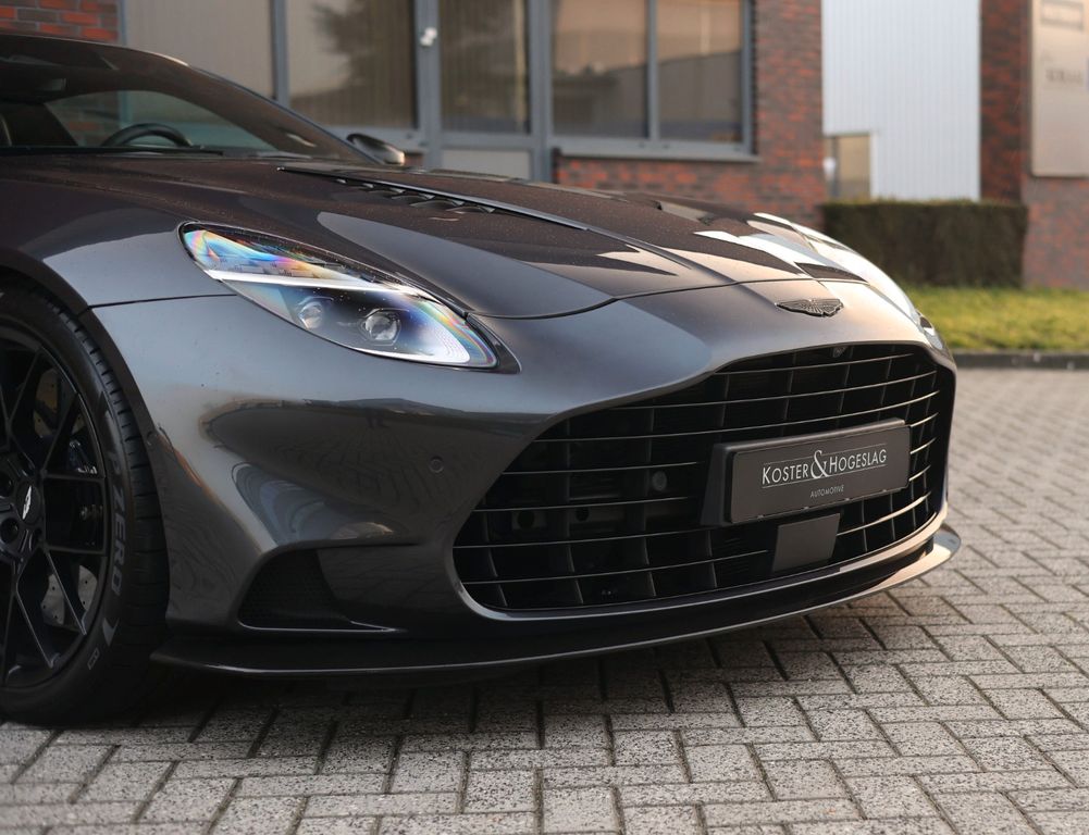 Aston Martin Vanquish 2024