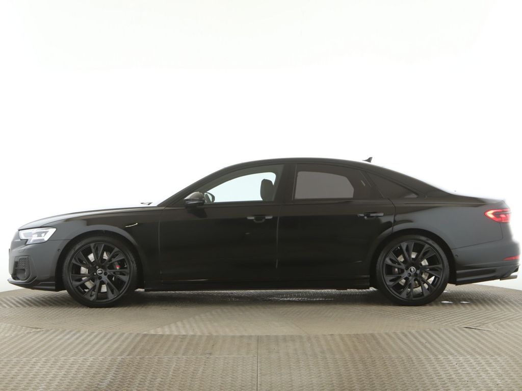 Audi S8 2025