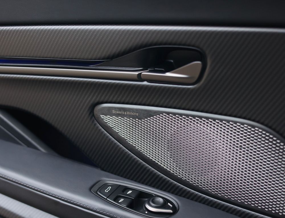 Aston Martin Vanquish 2024