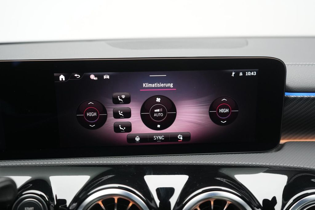 Mercedes-Benz CLA 200 2025