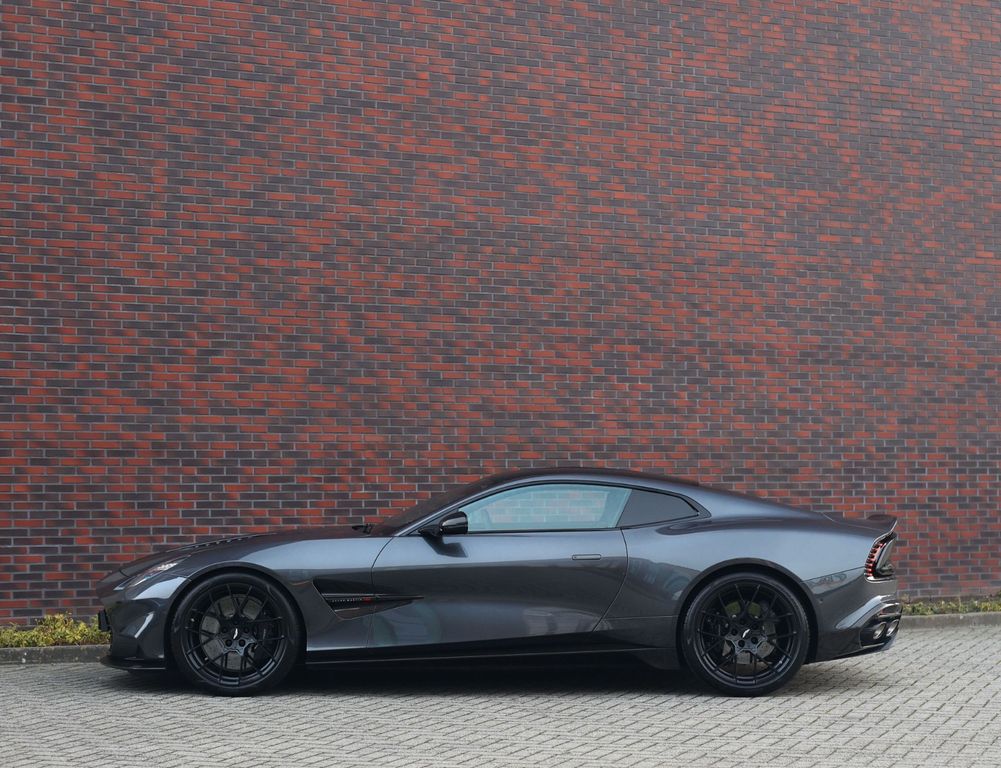 Aston Martin Vanquish 2024