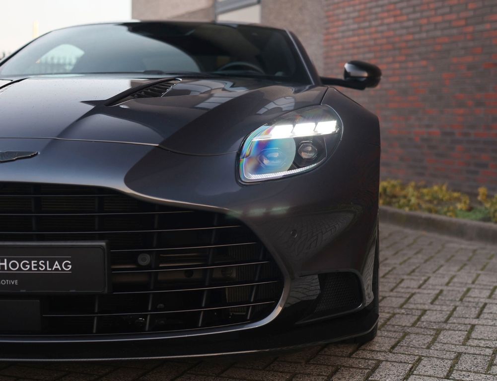 Aston Martin Vanquish 2024