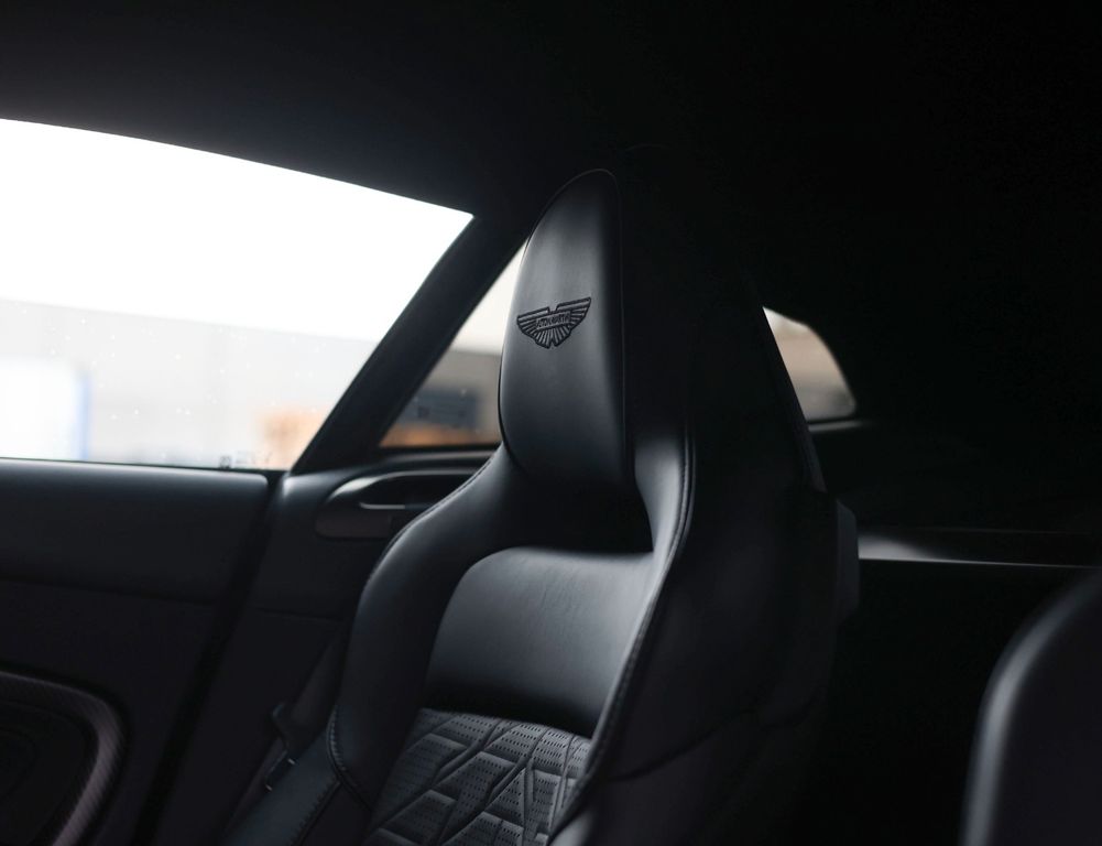 Aston Martin Vanquish 2024