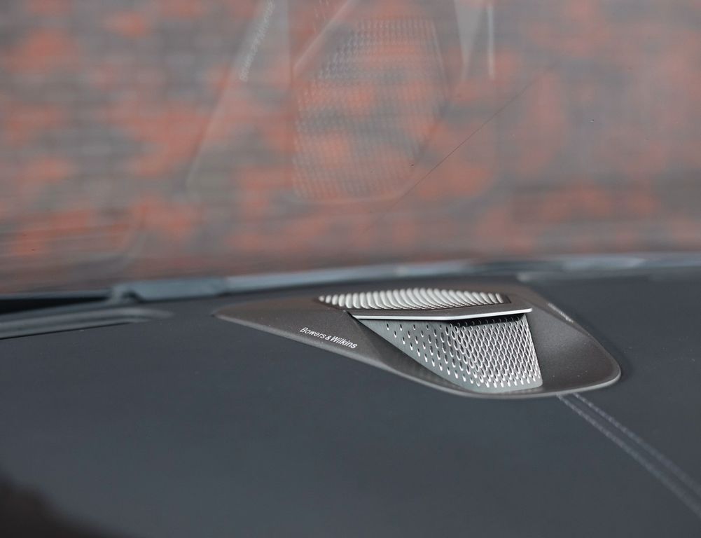 Aston Martin Vanquish 2024