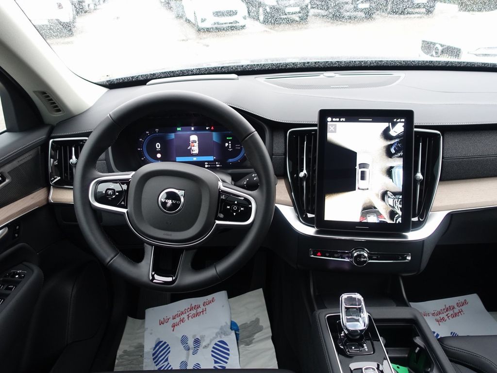 Volvo XC90 2025