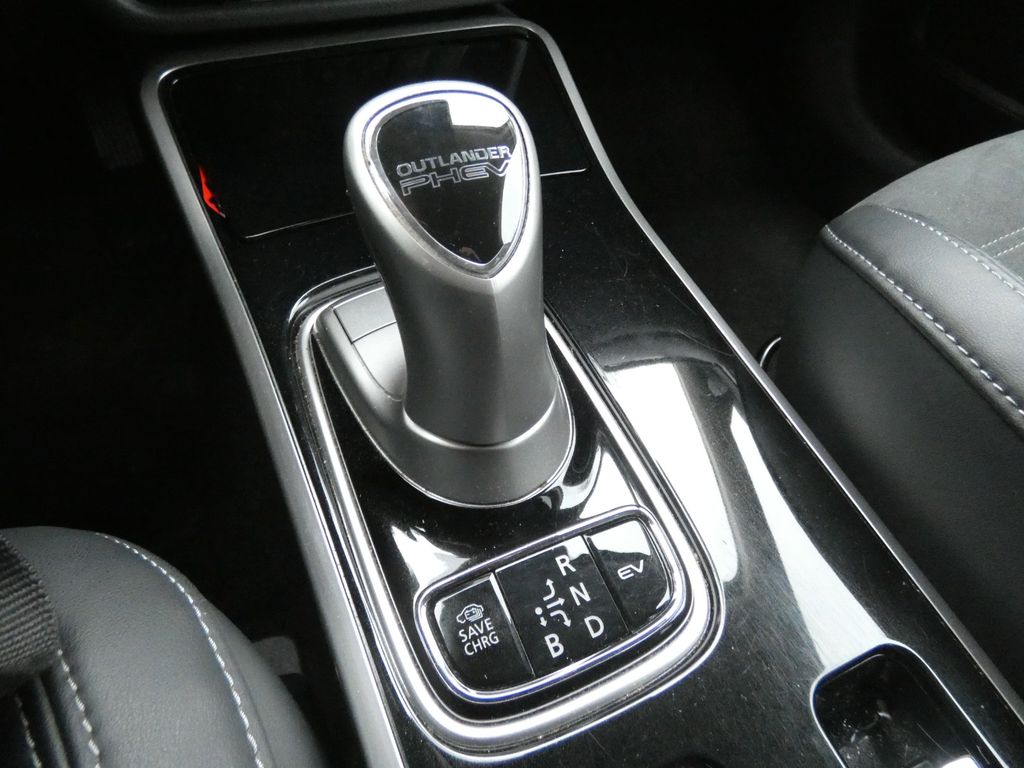 Mitsubishi Outlander 2021
