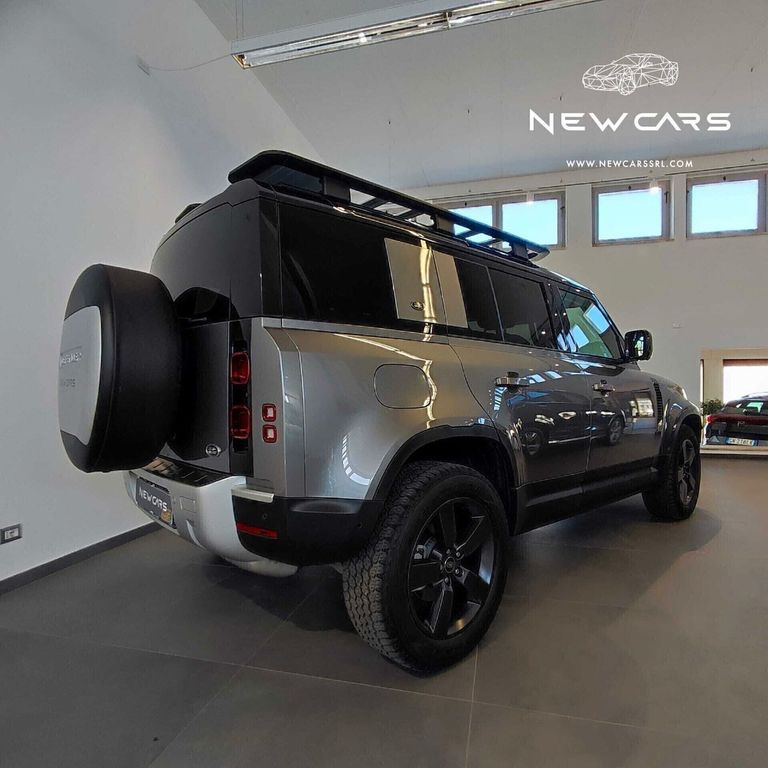 Land Rover Defender 2021