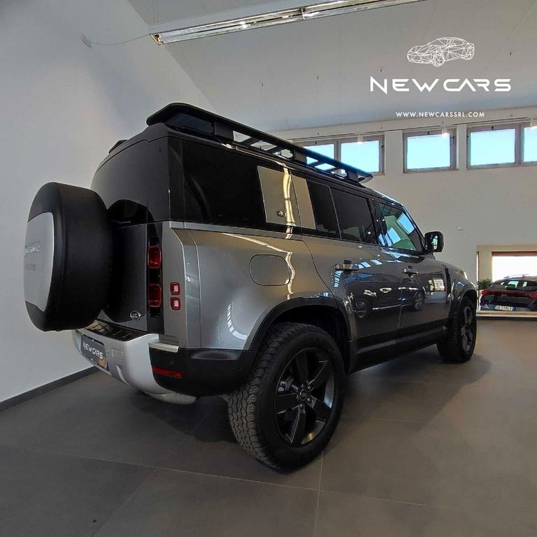 Land Rover Defender 2021