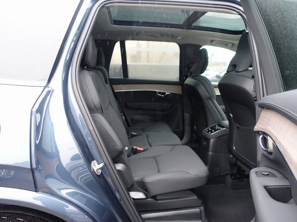 Volvo XC90 2025