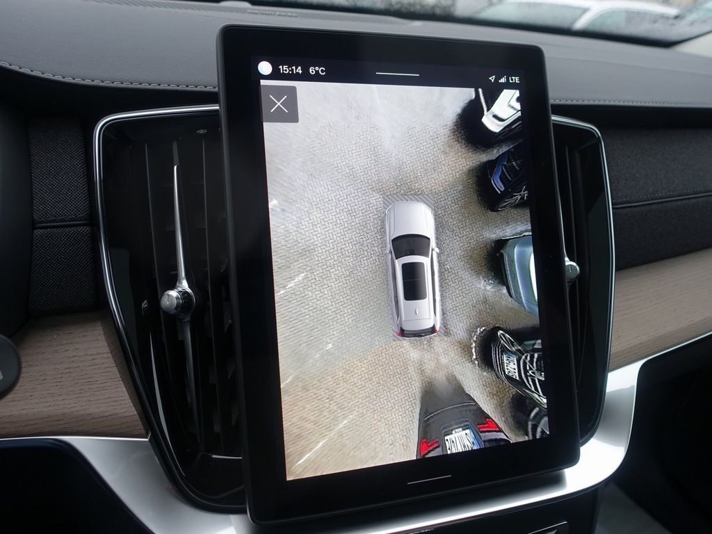 Volvo XC90 2025