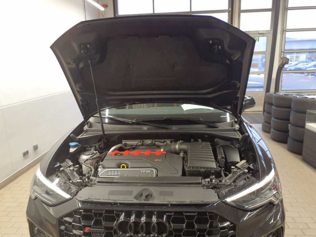 Audi RSQ3 2023