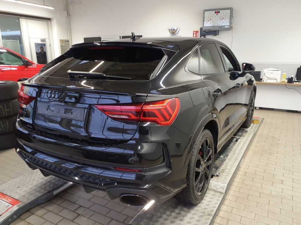 Audi RSQ3 2023