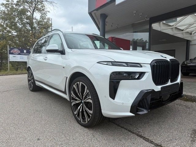 BMW X7 2025